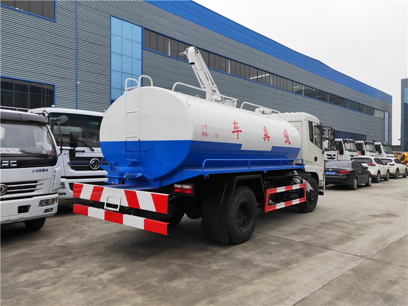 東風(fēng)牌13方吸糞車