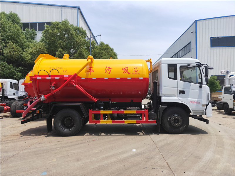 東風(fēng)牌10方吸污車