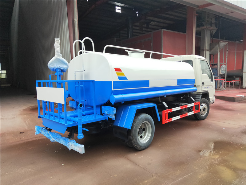 藍(lán)牌3方灑水車
