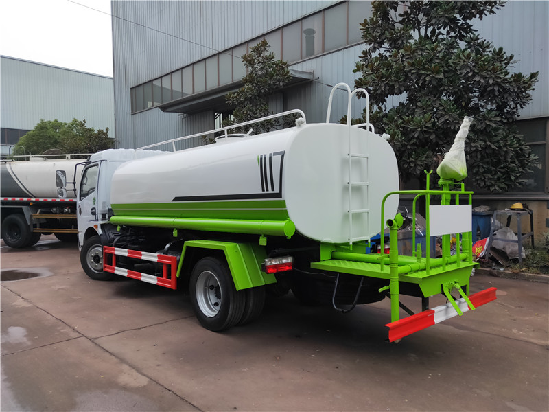 國(guó)六8方9方灑水車(chē)