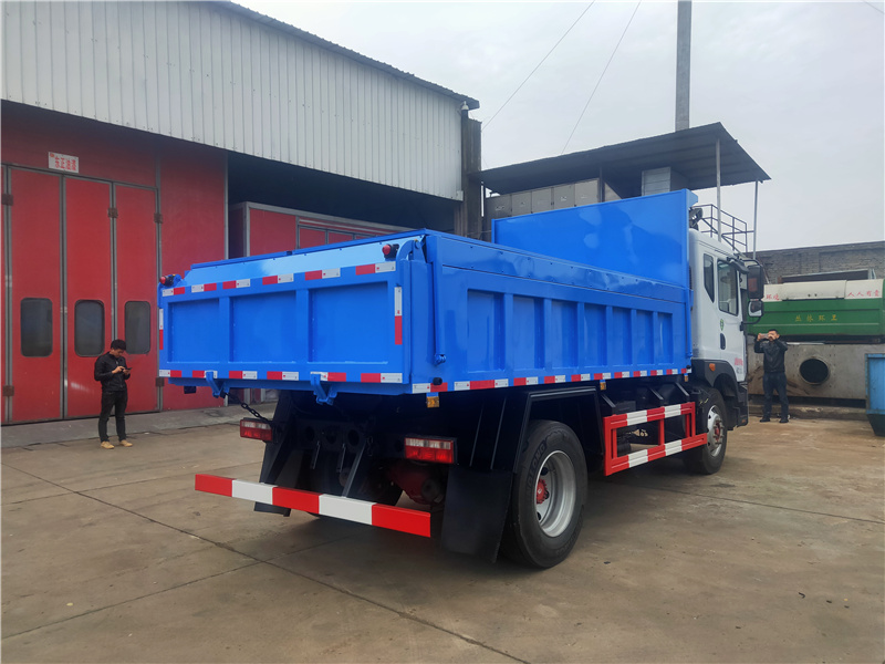 東風(fēng)牌8-10方污泥清運車